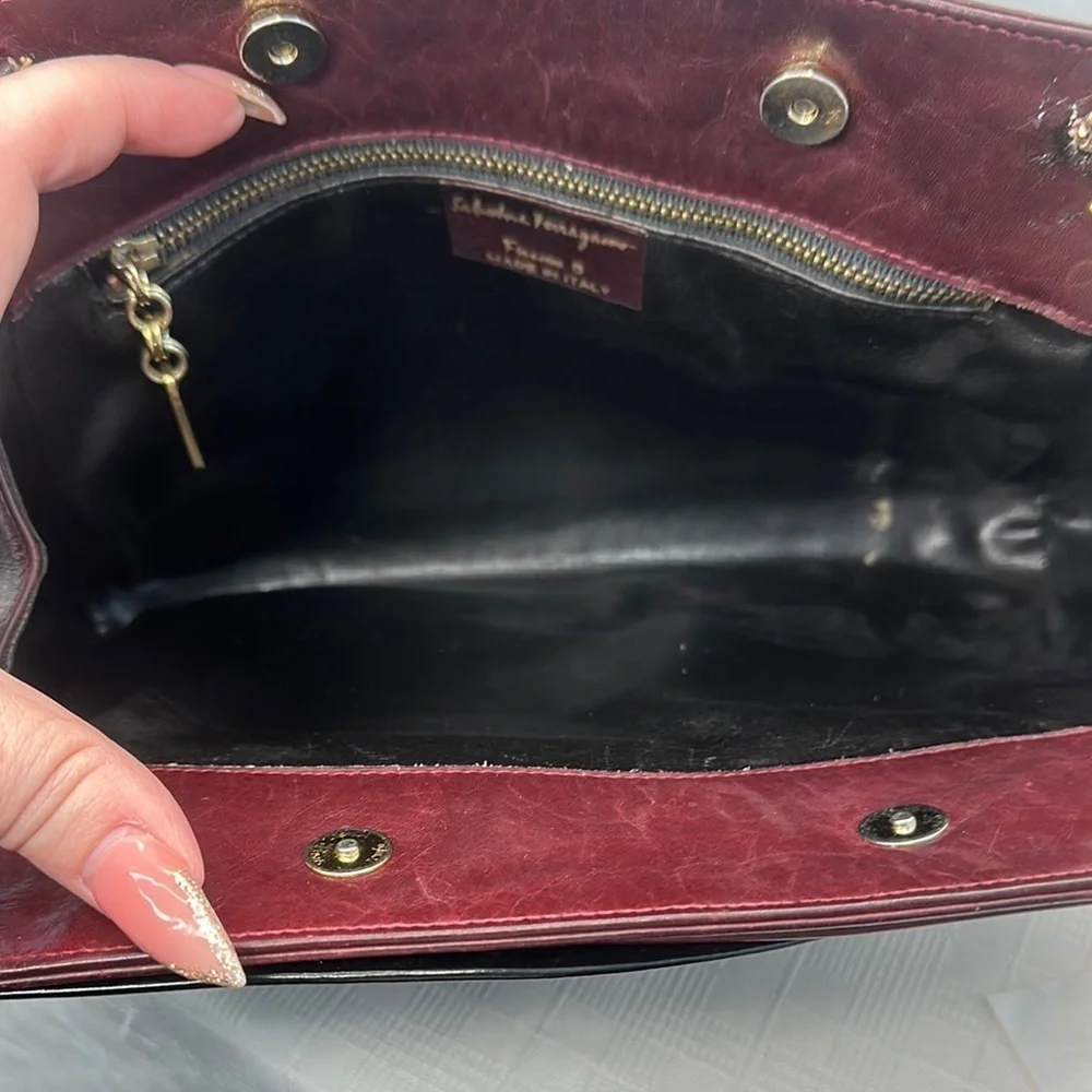 Salvatore Ferragamo Burgundy leather Shoulder Bag